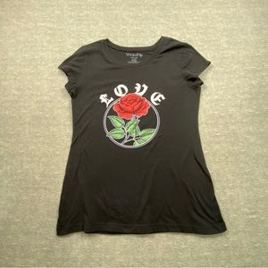 Wound Up Juniors 11/13 Black Crew Neck Short Sleeve LOVE‎ w/ Rose T-Shirt